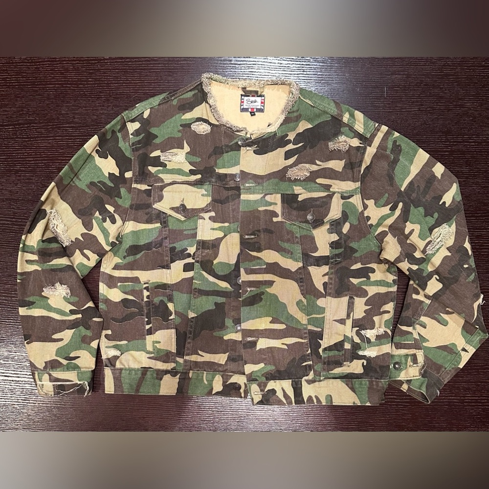 Men’s Xl collarless denim camouflage, fatigue print jacket .
